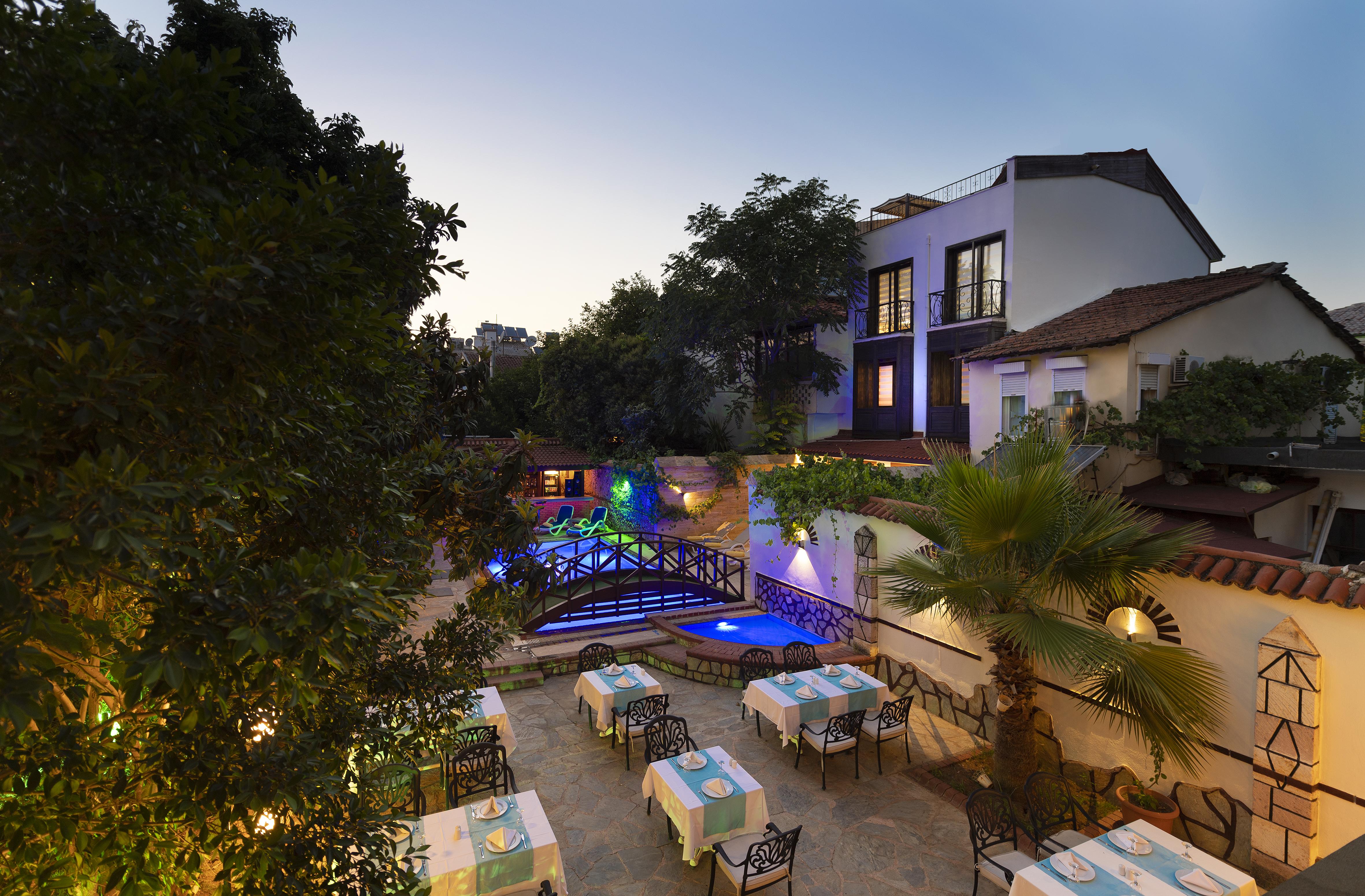 Castle Old Town Hotel Antalya Extérieur photo